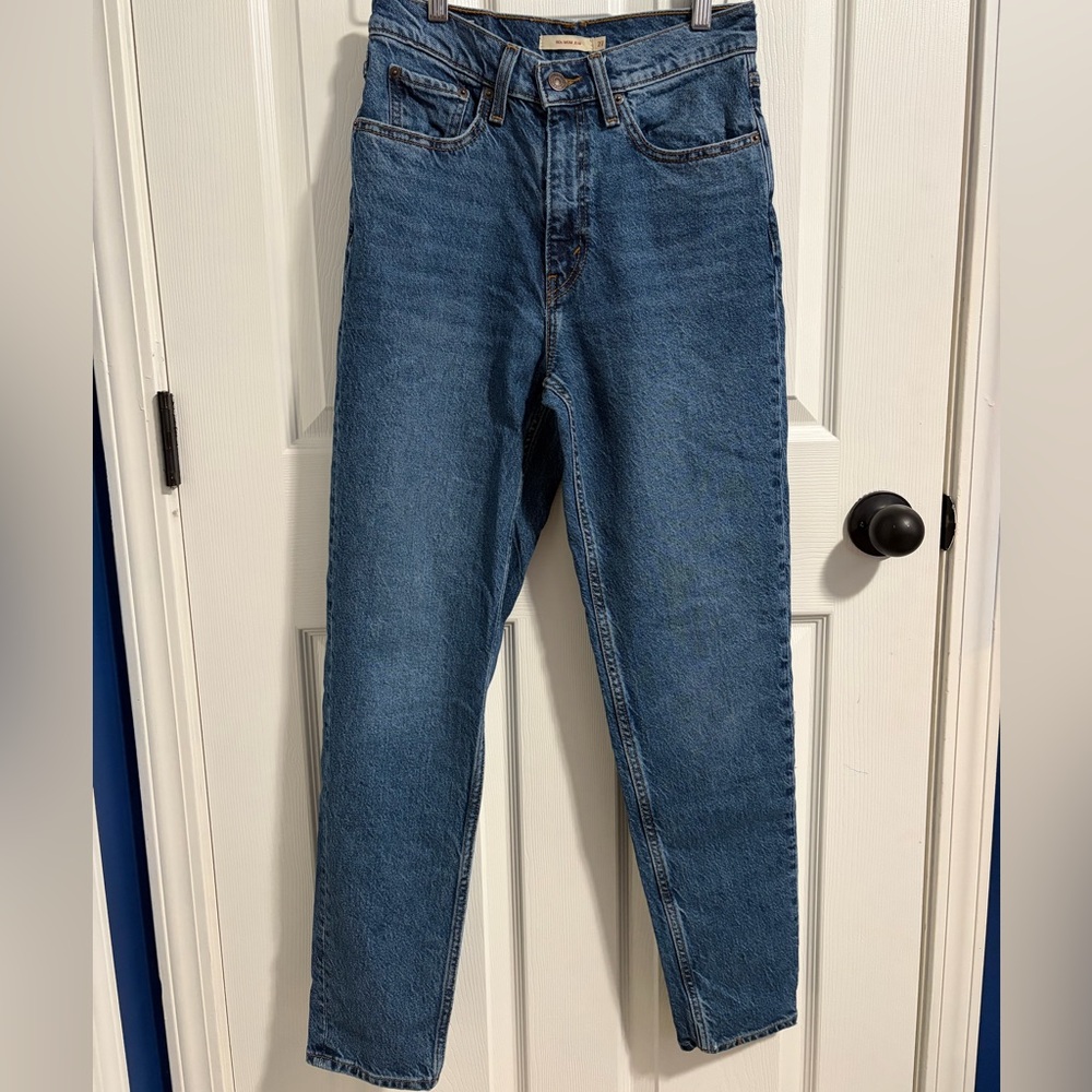 Levi’s Premium 80s Mom Jean